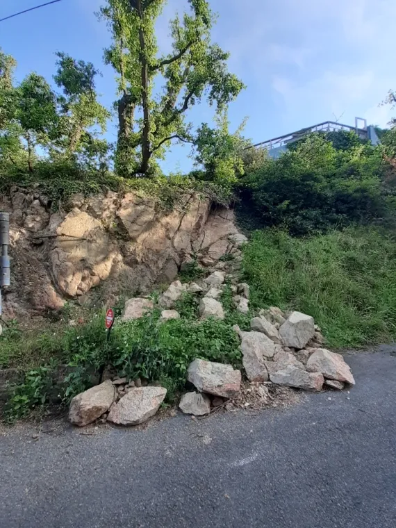 Petit éboulement, sans gravité celui-là!!