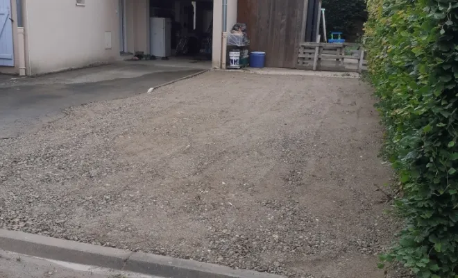Pose du concassé de sous couche compacté